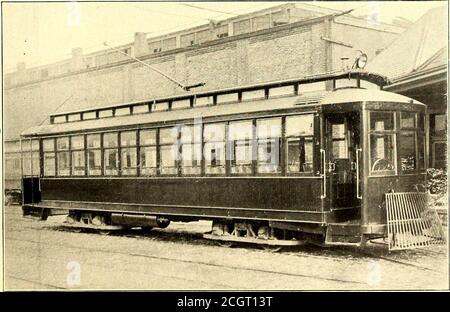 . Il giornale ferroviario di strada . VISTA GENERALE DELL'INTERNO ST. LOUIS TRANSIT COMPANYS NEGOZI. ST. LOUTS TRANSIT COMPANYS AUTO STANDARD Companys sub-stazione con potenza fino al momento in cui la decorazione è attivata alla esposizione. La più grande centrale elettrica della società è che a Park andVandeventer Avenues, E questa è anche la più grande stazione di generazione di binari a corrente continua in Occidente. La capacità totale di questa stzione è di 16,950 kw, tutti i quali istaken fuori su un immenso quadro di corrente continua con wattmetro da record e altri totalizingInstruments di 30,000 A. ca Foto Stock