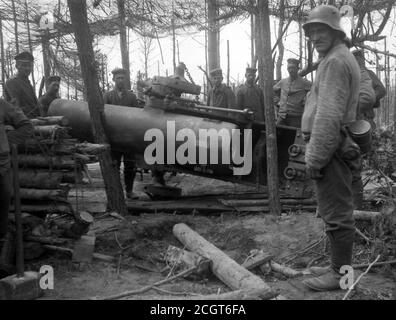 1. Weltkrieg Deutsches Heer Artillerie Mörser 99 21 cm /210 mm - i Guerra Mondiale / WW1 Malta artiglieria militare tedesca 99 21cm / 210mm Foto Stock