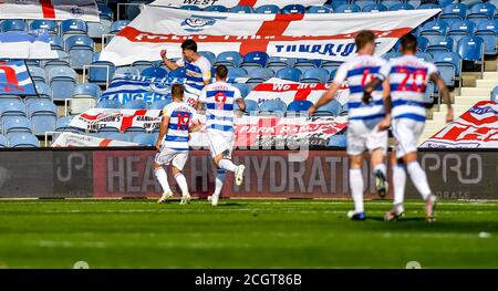 Londra, Regno Unito. 12 settembre 2020. Ilias Chair of QPR festeggia di aver segnato il secondo gol del QPR per sigillare la partita durante l'EFL Sky Bet Championship tra Queens Park Rangers e Nottingham Forest presso il Kiyan Prince Foundation Stadium di Londra, Inghilterra, il 12 settembre 2020. Foto di Phil Hutchinson. Solo per uso editoriale, è richiesta una licenza per uso commerciale. Nessun utilizzo nelle scommesse, nei giochi o nelle pubblicazioni di un singolo club/campionato/giocatore. Credit: UK Sports Pics Ltd/Alamy Live News Foto Stock