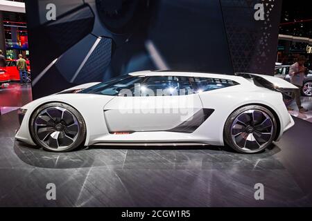 FRANCOFORTE, GERMANIA - 11 SETTEMBRE 2019: Concept car elettrica supercar Audi PB 18 e-tron presentata al Salone dell'automobile IAA di Francoforte del 2019. Foto Stock