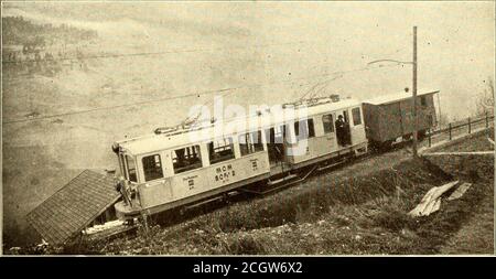 . Giornale ferroviario elettrico . Ferrovia Monthey-Champery: Prima sezione rack e ospita 70 passeggeri. Nella scelta del motorequipment è stato calcolato che per i treni di questo peso trazione attrattiva di 6000 kg (13,200 lb.) sarebbe richiesto sulgrado massimo di rack del 13% e 2300 kg sul grado massimo del 5% dove il rack è stato incassato quando è in esecuzione in parallelo, l'uscita totale sulle sezioni di sacco è circa tre volte quella sulle sezioni di adesione una condizione che corrisponde alle condizioni di grado. La tabella seguente mostra gli sforzi di trazione dii motori sotto indicati differiscono Foto Stock