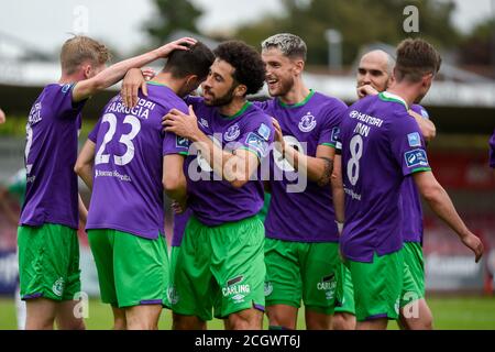 Cork, Irlanda. 12 settembre 2020. Neil Farrugia di Shamrock festeggia il punteggio con Roberto Lopes di Shamrock durante la partita SSE Airtricity Premier Division tra Cork City FC e Shamrock Rover al Turner's Cross Stadium di Cork, Irlanda il 12 settembre 2020 (Foto di Andrew SURMA/SIPA USA) Credit: Sipa USA/Alamy Live News Foto Stock