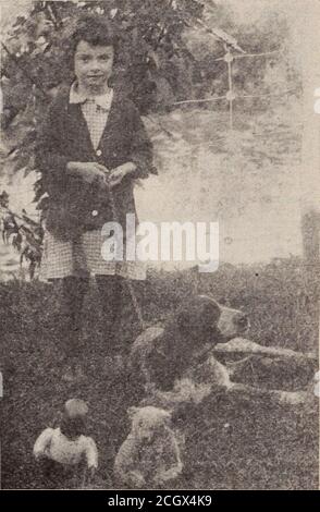 . Rivista dei dipendenti di Baltimora e Ohio . GWENDOTAX ELOISEDausll del direttore J. W. Mathony l'immagine allegata è della figlioletta dell'ingegnere J. W. Matheny, safetycommitteeman. Si chiama Gwendol&gt;ti EloiseMatheny, ed ha quattro anni. 86 LA RIVISTA BALTIMORE AND OHIO IMPIEGA ogni volta che suo padre viene chiamato, riceve da lei gli hisorders. Essi hanno letto: Non dimenticare, padre, per essere sicuro e buono e tornare Tomamma e me. Siamo sempre solesomesenza di te.. PUROSANGUE questa foto è della nipote della super-visiera G. M. Bryan di Ravenswood, Kathelyn, che tiene la sua stessa Foto Stock