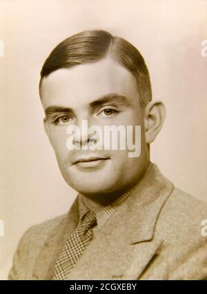 1935 ca., GRAN BRETAGNA : IL matematico britannico ALAN Mathison TURING ( 1912 - 1954 ), inventore di decodificatore per CODICE ENIGMA durante la seconda guerra mondiale quando U-Boat nazista bloccava la Gran Bretagna . Fotografo sconosciuto .- COMPUTER - WAR HERO - EROE DI GUERRA - MATEMATICO - MATEMATICA - INTELLIGENZA ARTIFICIALE - LGBT - VITTIMA - GAY - OMOSESSUALE - OMOSESSUALITÀ - omosessuale - omosessualità - ritratto - ritratto - cravatta - colletto - colletto --- Archivio GBB Foto Stock