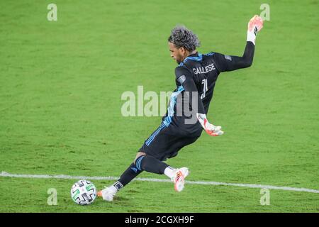 12 settembre 2020: IL portiere di Orlando, PEDRO GALLESE (1), effettua un pass durante la partita tra Orlando City SC e Inter Miami CF all'Exploria Stadium di Orlando, Florida, il 12 settembre 2020. Credit: Cory Knowlton/ZUMA Wire/Alamy Live News Foto Stock