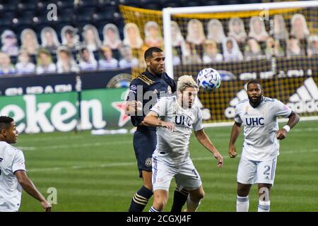 Chester, Pennsylvania, Stati Uniti. 12 settembre 2020. IL giocatore di Philadelphia Union ANDREW WOOTEN (7) combatte per la palla contro il giocatore di Revolution, KELYN ROWE (11) allo stadio di Subaru Park a Chester PA Credit: Ricky Fitchett/ZUMA Wire/Alamy Live News Foto Stock