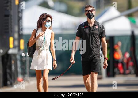 GROSJEAN Romain (fra), Haas F1 Team VF-20 Ferrari, JOLLES Marion (fr), giornalista televisivo francese e moglie di Romain Grosjean durante la Formula 1 Pirelli Gr Foto Stock