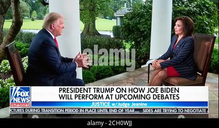 12 settembre 2020, Washington, District of Columbia, USA - uno screen grab del presidente DONALD TRUMP durante un'intervista con il giudice JEANINE PIRRO per il suo Fox News show, 'Giustizia con il giudice Jeanine.' Nell’intervista Trump ha sostenuto, senza prove, che il suo avversario elettorale, Joe Biden, prende le droghe per aiutarlo nei suoi dibattiti.(immagine di credito: © Fox News/ZUMA Wire) Foto Stock