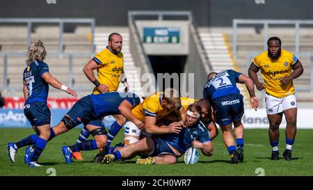 Vendita, Regno Unito. 13 settembre 2020; AJ Bell Stadium, Salford, Lancashire, Inghilterra; inglese Premiership Rugby, sale Sharks vs Bath; WillGriff John of sale Sharks is Tackled Credit: Action Plus Sports Images/Alamy Live News Foto Stock