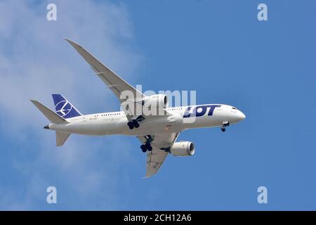 LOTTO - Boeing 787-800 Dreamliner aereo Foto Stock