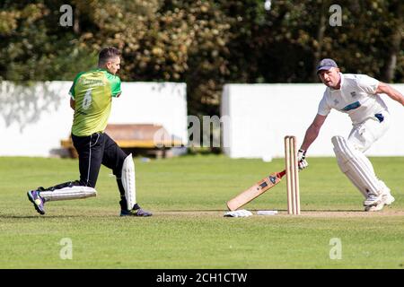 Tondu Cricket Club / Croesyceiliog Cricket Club a Bryn Road il 12 settembre 2020. Lewis Mitchell/Tondu CC. Foto Stock