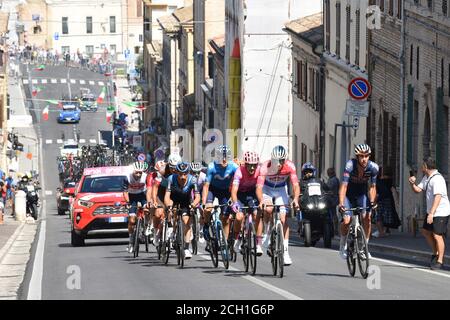 loreto, Italia, 13 Set 2020, un momento di gara durante la 7^ Tappa Pieve Torina - Loreto, Ciclismo Tirreno Adriatico - Credit: LM/Roberto Bartomeoli/Alamy Live News Foto Stock