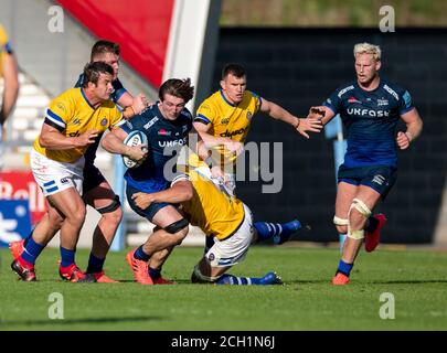 Vendita, Regno Unito. 13 settembre 2020; AJ Bell Stadium, Salford, Lancashire, Inghilterra; inglese Premiership Rugby, sale Sharks contro Bath; Tom Curry of sale Sharks con il Ball Credit: Action Plus Sports Images/Alamy Live News Foto Stock