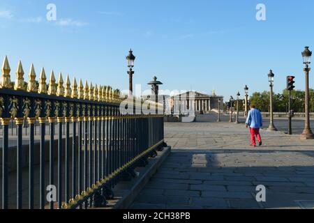 Parigi, Francia. Settembre 13 2020. Monumento storico. Famoso luogo della Concorde nel centro della città. Edificio politico dell'Assemblea Nazionale Foto Stock