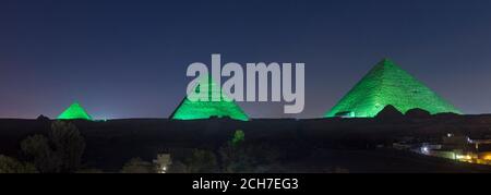 Le tre piramidi principali di notte, Giza, Egitto Foto Stock