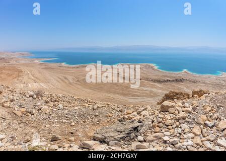 Una vista sul Mar Morto, Israele, il luogo più basso della terra Foto Stock