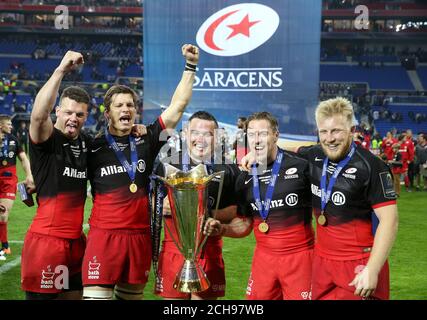 Saracens' Duncan Taylor (a sinistra), Michael Rhodes (seconda a sinistra), Jamie George (al centro), Chris Wyles (seconda a destra) e Jackson Wray Celebrate Foto Stock