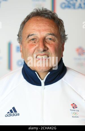 Allenatore di atletica John Blackie durante la sessione del Team GB Kitting out al NEC, Birmingham. Foto Stock