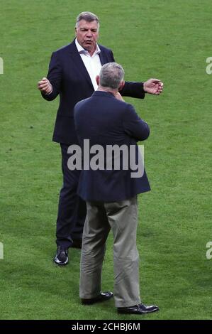 Il direttore inglese Sam Allardyce con il presidente fa Greg Clarke. Foto Stock