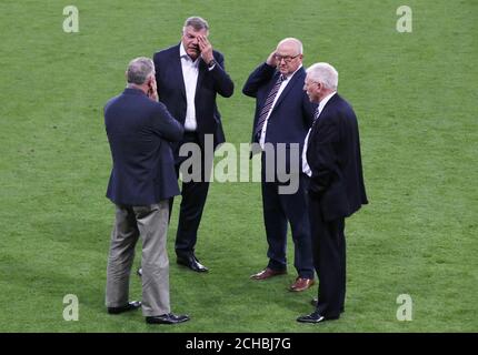 Il manager inglese Sam Allardyce con il presidente fa Greg Clarke (a sinistra) Foto Stock