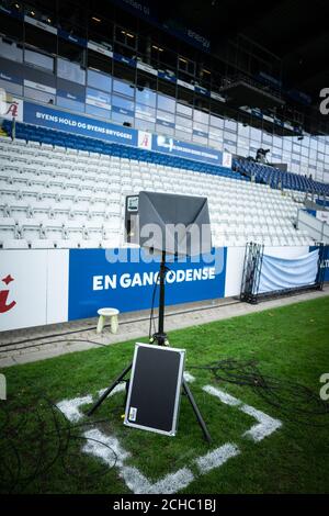 Odense, Danimarca. 13 Settembre 2020. I monitor VAR sono pronti per la partita 3F Superliga tra OB e FC Copenhagen al Nature Energy Park di Odense. (Photo Credit: Gonzales Photo/Alamy Live News Foto Stock