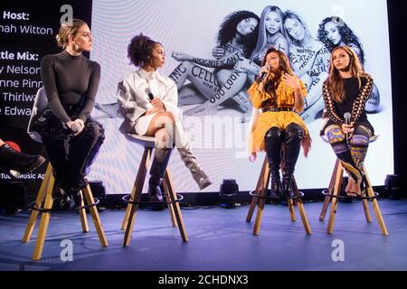 SOLO PER USO EDITORIALE (da sinistra a destra) Leigh-Anne Pinnock, Jesy Nelson e Jade Thirlwall di Little Mix, mentre YouTube Music celebra l'uscita del nuovo video 'Trip' della band durante un evento per fan presso One Piccadilly a Londra. PREMERE ASSOCIAZIONE foto. Data immagine: Venerdì 16 novembre 2018. Il credito fotografico dovrebbe essere: Matt Crossick/PA Wire, mentre YouTube Music celebra l'uscita del nuovo video 'Trip' della band durante un evento per fan presso One Piccadilly a Londra. PREMERE ASSOCIAZIONE foto. Data immagine: Venerdì 16 novembre 2018. Il credito fotografico dovrebbe essere: Matt Crossick/PA Wire Foto Stock