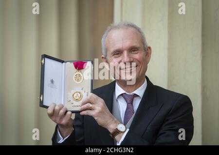 Sir David Lidington dopo aver ricevuto una cavalleresca per il servizio politico e pubblico in una cerimonia di investitura a Buckingham Palace, Londra. Foto PA. Data immagine: Mercoledì 5 febbraio 2020. Vedere la storia di PA INVESTITURA REALE. Il credito fotografico dovrebbe essere: Victoria Jones/PA Wire Foto Stock