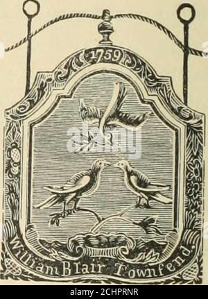 . Le vecchie taverne e taverne di Boston . Rner di Corte di mais, era più presto, andando indietro a 1724, tenuto da Samuel Mars, che waslately deceduto in 1727. Fu infine trasformata in un negozio di alimentari, conservato prima da George Murdock, e poi dal suo successore, Wellington. Una terza casa di questo nome era in Cornhill (^Vashington Street), nel 1755. Il giorno di CaptaineJames lo ha mantenuto. C'era ancora un altro Sole, nearBoston Stone, mantenuto da Joseph Jackson nel 1785. 70 APPENDICE. Swan, in Fish, ora ^Orth Street, di Scarletts Wharf,1708. Ne fu un altro all'estremità sud, quasi all'esterno Arnold Welles, nel 1784. Tre cavalli-S. Foto Stock