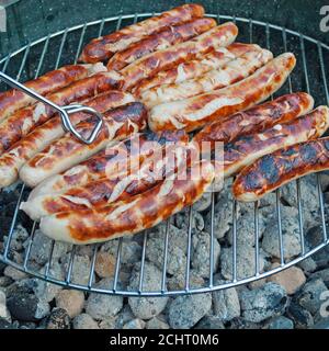 Salsicce alla griglia Foto Stock