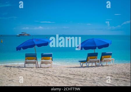 Spiagge deserte ma belle a Philipsburg sul lato di Dutrch Dell'isola di San Martino Foto Stock