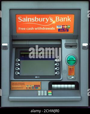 Sainsbury's Bank, ATM, cashpoint, cash point, macchina, prelievi gratuiti in contanti, Hunstanton, Norfolk, Inghilterra, Regno Unito Foto Stock