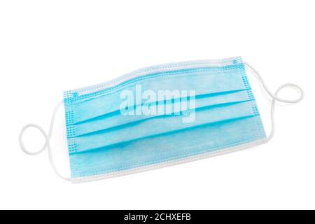 Maschera filtrante monouso isolata su sfondo bianco Foto Stock