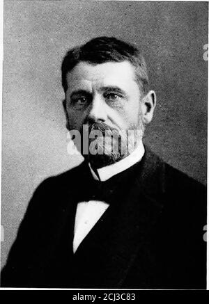 . Storia dell'Università del Michigan . e l'Huron Street Hospital, di Cleve-Land. È autore di un libro di testo di Gyna;-cologia (1S94). Sposò nel dicembre 1881 Julia Kellogg Bulkley di Monroe, Michi-gan, e ebbe tre figli: James L., EdnaBulkley e Justin. OTTO KIRCHNER è nato a Frankfort-on-the-Oder, Germania, il 13 luglio 1846, figlio di Rudolph e Ottilia (Schultz) Kirchner. emi-grated negli Stati Uniti in 1853, ha studiato legge ed è stato ammesso al bar del Michigan, prendendo upthe la pratica della sua professione a Detroit. WasAttorney-General per Michigan, 1877-1S81. Foto Stock