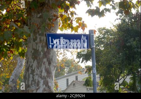 Los Angeles, California, USA 14 settembre 2020 UNA visione generale dell'atmosfera della prima casa di Walt Disney al 2495 Lyric Avenue il 14 settembre 2020 a Los Angeles, California, USA. Foto di Barry King/Alamy Stock foto Foto Stock