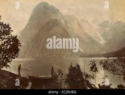 Uomini con una barca a Milford Sound, Nuova Zelanda, circa 1880 da Charles Henry Foto Stock