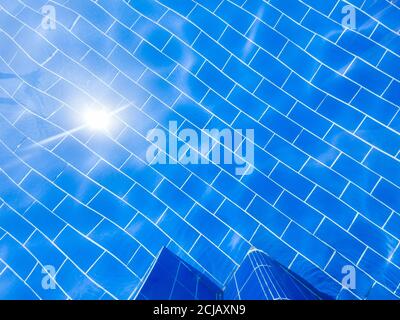 Piastrelle piscina. Vista dall'alto Foto Stock