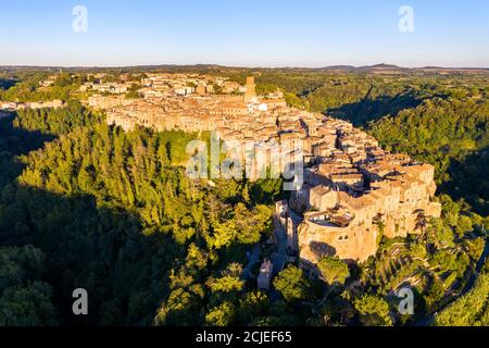 Veduta aerea della città di Pitigliano in Toscana Foto Stock