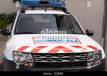 Primo piano sulla polizia francese della città segno su auto, polizia municipale significa città polizia di sindaco Foto Stock