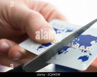 Distruzione della carta di plastica Foto Stock