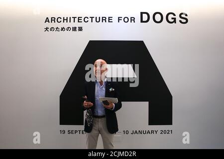 Apertura al pubblico sabato 19 settembre, Japan House London è la prima destinazione in Europa ad ospitare la mostra di architettura per cani di fama internazionale. Creato e diretto da Hara Kenya del Nippon Design Center in collaborazione con la co-fondatrice Julia Y.C. Huang di Imprint Lab, con architetti e designer di fama mondiale tra cui Hara Kenya stesso, la mostra lanciata per la prima volta a Design Miami nel 2012 con 13 opere, e da allora è cresciuta in statura ricevendo il riconoscimento globale durante il tour in Giappone, Cina e Brasile. Foto Stock