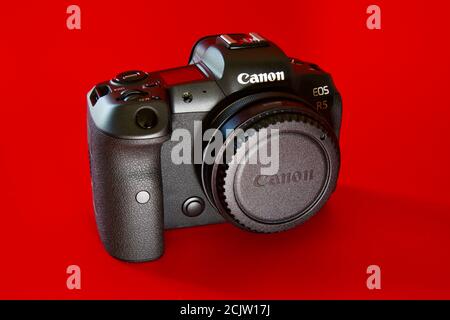 Fotocamera digitale Canon EOS R5 Foto Stock