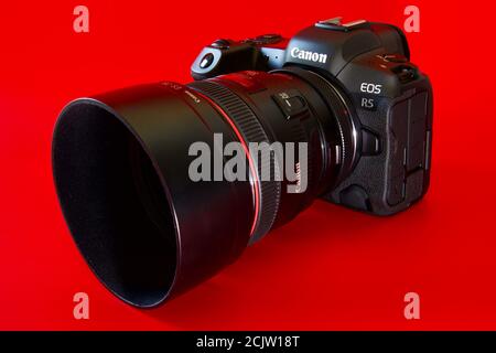 Fotocamera digitale Canon EOS R5 Foto Stock