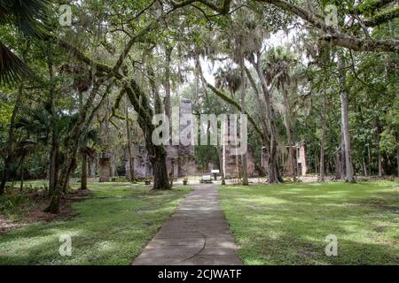 Rovine della piantagione di zucchero di Bulow in Florida. La piantagione fu distrutta nella seconda guerra di Seminole. Foto Stock