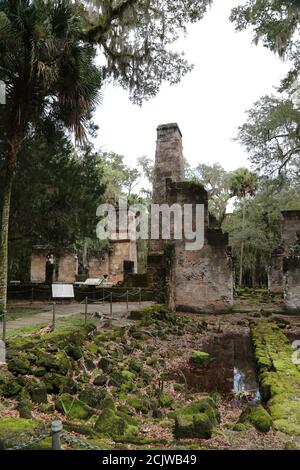 Rovine della piantagione di zucchero di Bulow in Florida. La piantagione fu distrutta nella seconda guerra di Seminole. Foto Stock