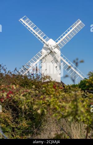 Mulino Jill. I mulini a vento di Clayton, conosciuti localmente come Jack e Jill, si trovano sulle Downs del sud sopra il villaggio di Clayton, Sussex dell'ovest, Inghilterra. Foto Stock