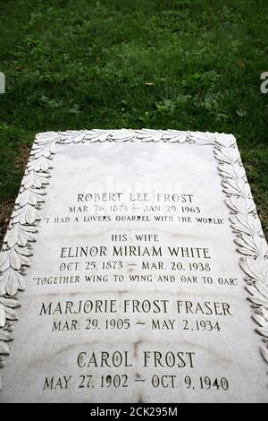 La lapide della tomba della famiglia Robert Lee Frost a Bennington Old Cemetery.Old Bennington.Bennington.Vermont.USA Foto Stock