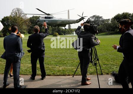 Washington, Stati Uniti d'America. 15 settembre 2020. Il presidente degli Stati Uniti Donald J. Trump parte dalla Casa Bianca di Washington a Filadelfia il 15 settembre 2020. Credit: Yuri Grippas/Pool via CNP | Usage worldwide Credit: dpa/Alamy Live News Foto Stock