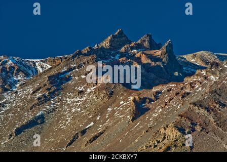 Area del Mount Shasta Avalanche Gulch vista da Everitt Vista Point, California, Stati Uniti Foto Stock