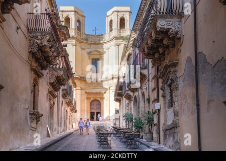 La Chiesa di Montevergine (conosciuta anche come San Girolamo), chiesa barocca cattolica romana di noto - Sicilia, Italia Foto Stock