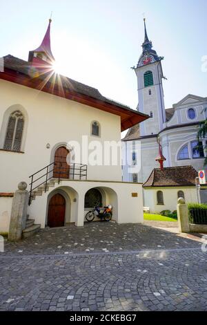 Il Kerchel ha servito la parrocchia di Schwyz come cappella per i morti dal 1977, dove i defunti sono disposti per alcuni giorni. Chiesa parrocchiale cattolica o Foto Stock